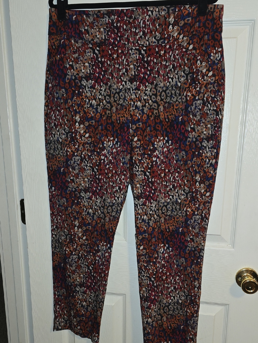 Chico's Multicolor Leopard-Print‎ Stretch Leggings in Rust, Navy & Cream